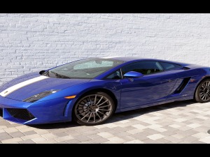 2012 Lamborghini Gallardo blue color